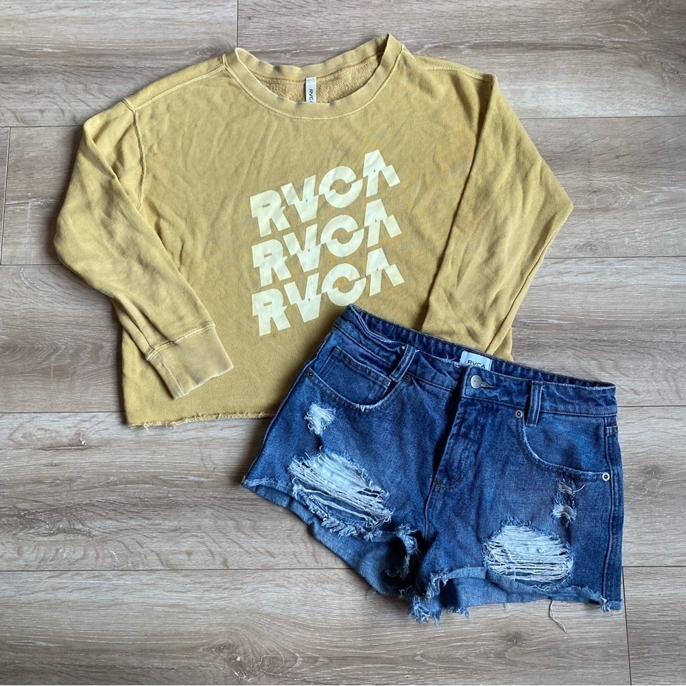 RVCA jean shorts & Pullover
